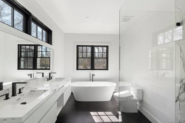 46 Towhee TRL, East Hampton, NY 11937