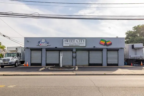 848 Main ST, Farmingdale, NY 11735