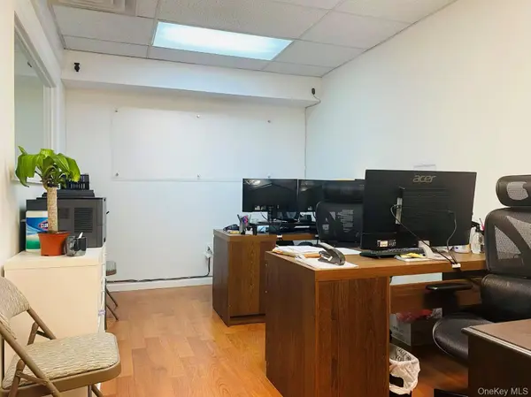 13336 41st RD #2G, Flushing, NY 11355