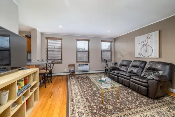 1 Jefferson AVE #H8, Rockville Centre, NY 11570