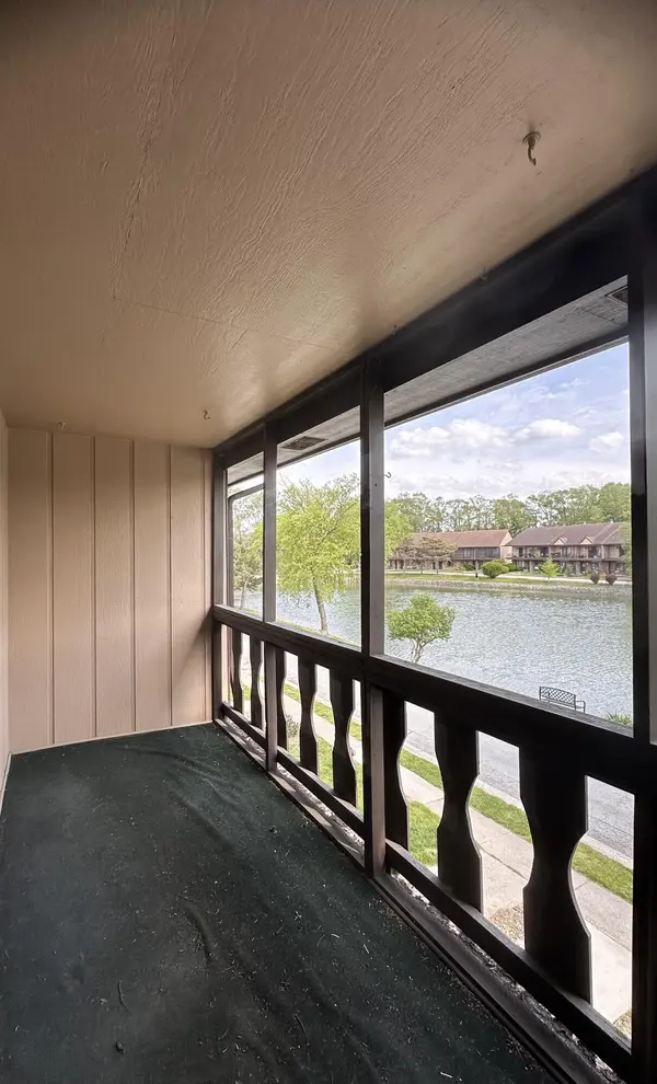 940 Jordan Circle, Schererville, IN 46375