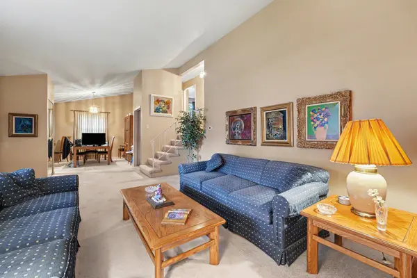 203 E Greenwood Avenue, Crown Point, IN 46307