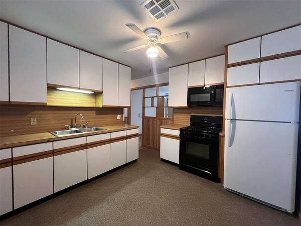 2221 SW 42nd ST, Oklahoma City, OK 73119
