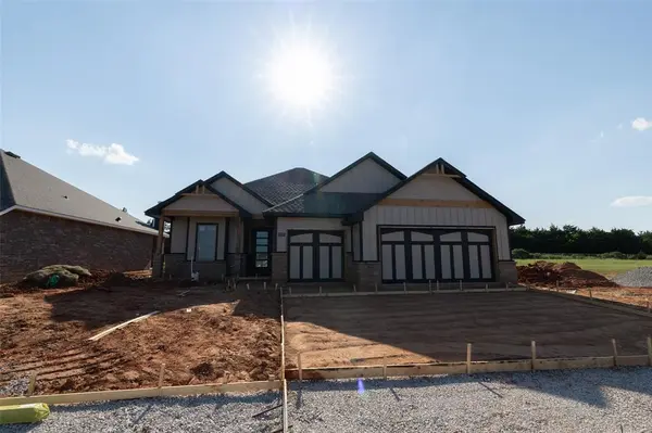5517 Eden View DR, Edmond, OK 73007