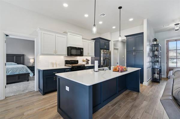 2518 Birmingham DR, Norman, OK 73071