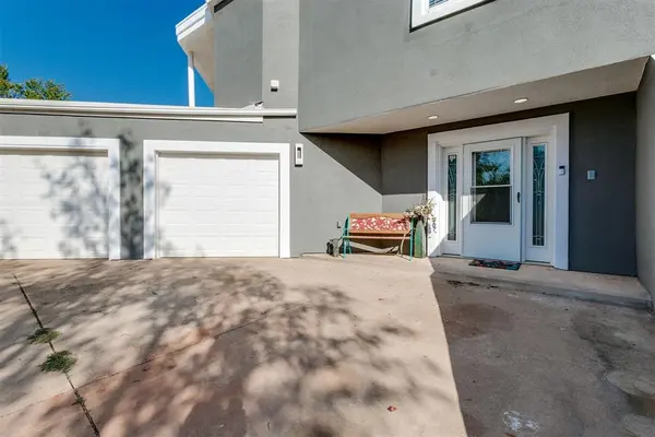 5100 Burr Oaks RD, Oklahoma City, OK 73105