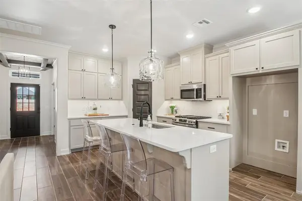4832 Sundowner LN, Edmond, OK 73034