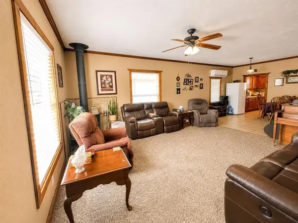 320 S Bailey ST, Hobart, OK 73651