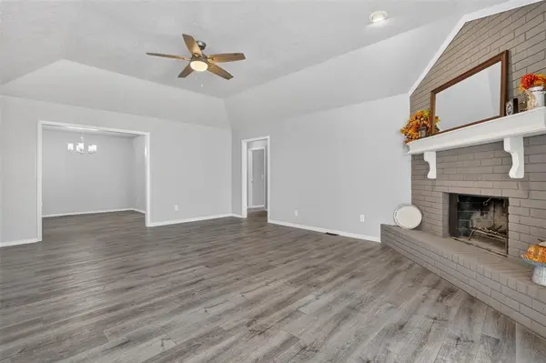 105 Village Oaks DR, Oklahoma City, OK 73130