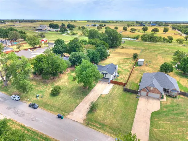 7916 Chukar RD, Yukon, OK 73099