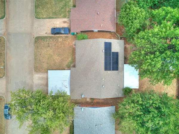 210 E Cherry AVE, Yukon, OK 73099
