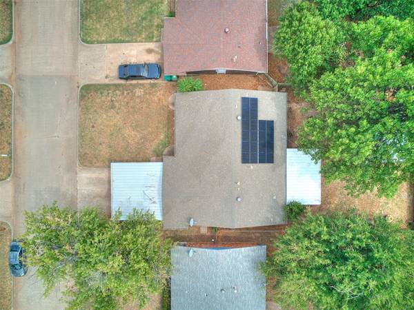 210 E Cherry AVE, Yukon, OK 73099