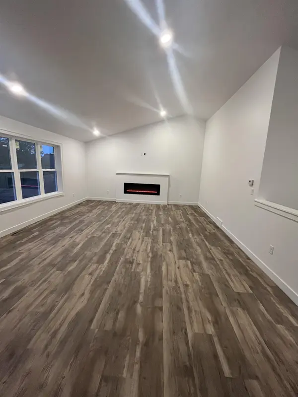 1005 LOTUS TRL, Menasha, WI 54952