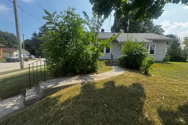 1601 DEWEY ST, Manitowoc, WI 54220