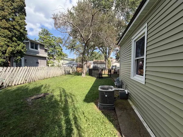 148 N BEAUMONT RD, Prairie Du Chien, WI 53821
