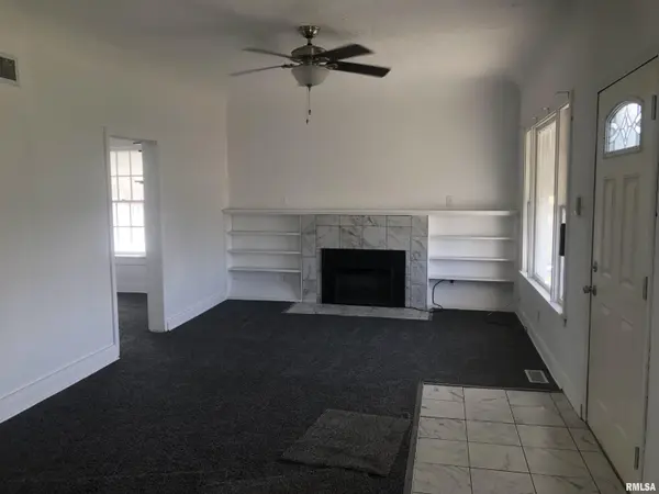 101 W OAK ST, Broadwell, IL 62634