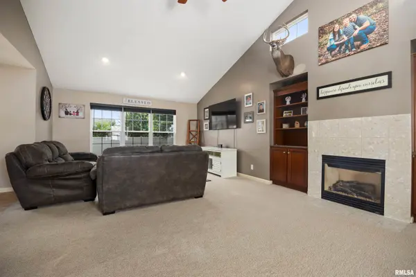 1504 SANTA FE, Washington, IL 61571