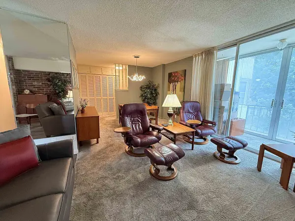 330 W Central, El Dorado, KS 67042