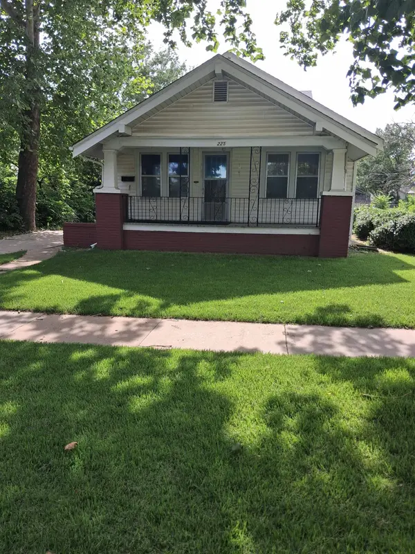 225 N St. Clair Ave., Wichita, KS 67203