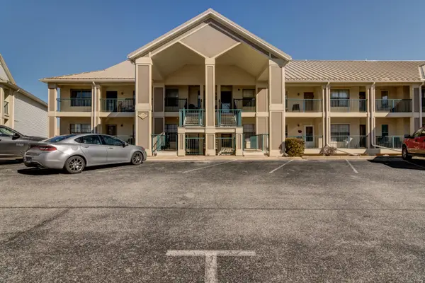 135 Upper Emerald Bay Circle #G-13, Hollister, MO 65672