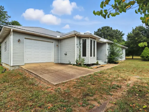 100 Pennycuick Drive, Mountain View, MO 65548