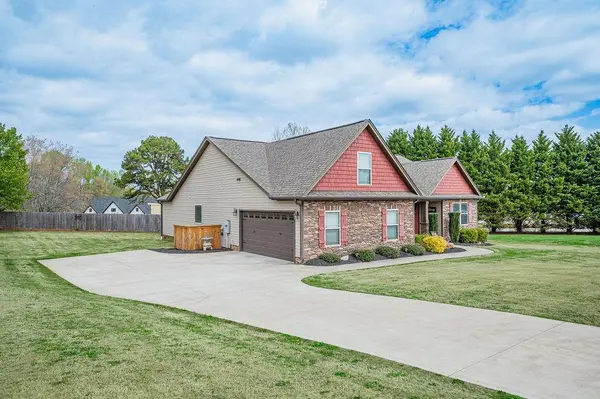 104 Millstone Dr DR, Campobello, SC 29322