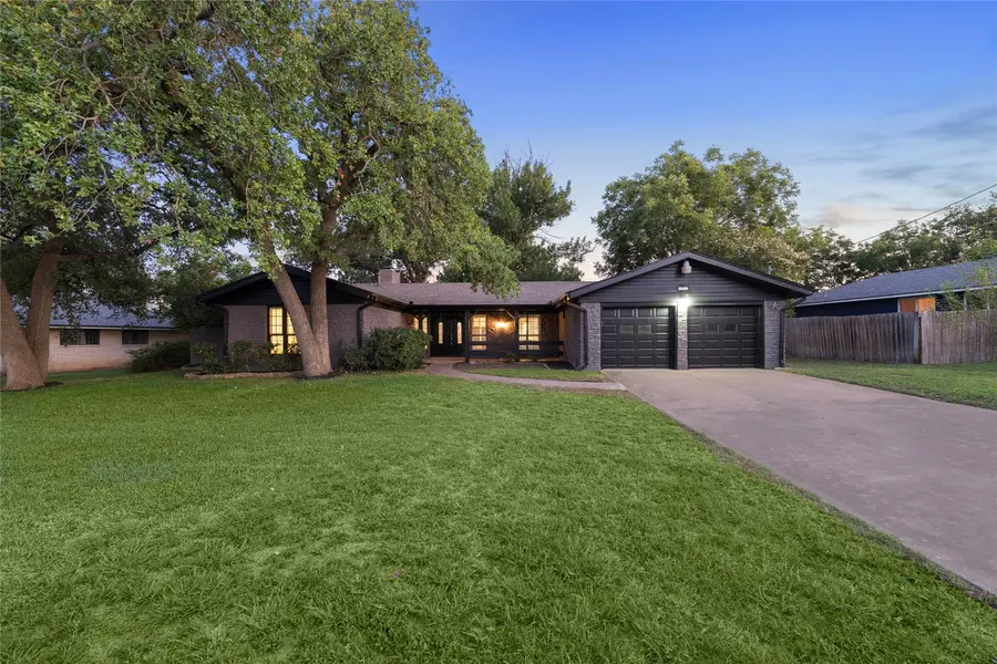 605 Meadowbrook DR, Georgetown, TX 78628