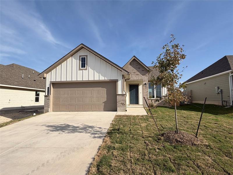 312 Boatright BLVD, Jarrell, TX 76537