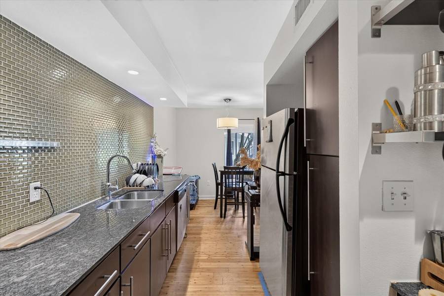 2200 Dickson DR #127, Austin, TX 78704