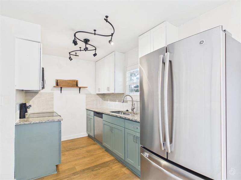 6211 Manor RD #107, Austin, TX 78723