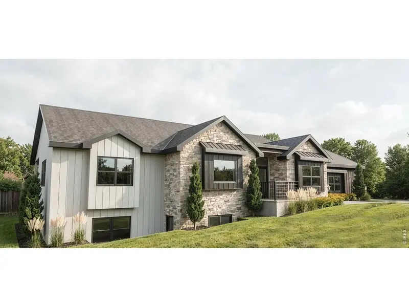2128 Longs Peak, Longmont, CO 80501