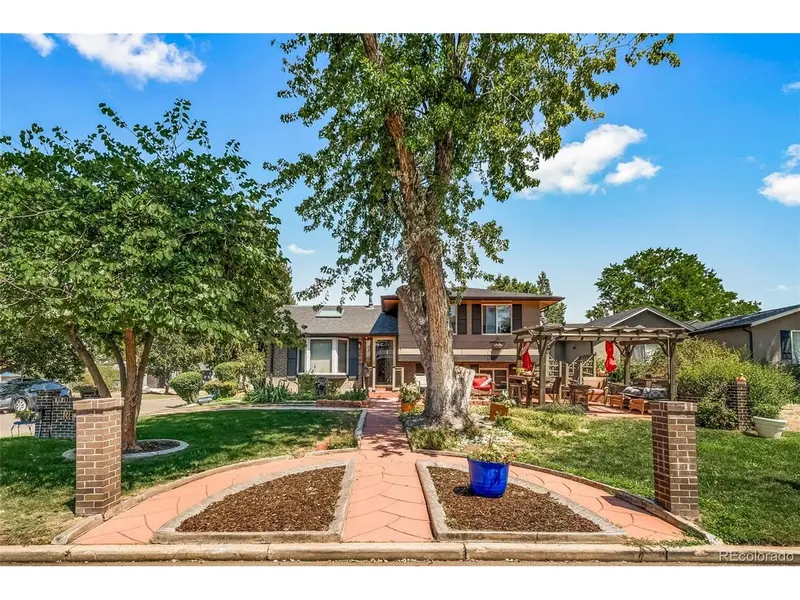 1590 Roslyn, Denver, CO 80220