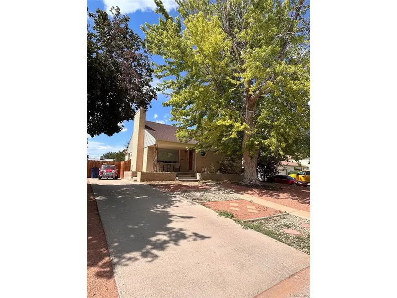 187 University, Pueblo, CO 81005