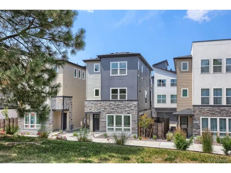 10904 E Hinsdale, Centennial, CO 80112