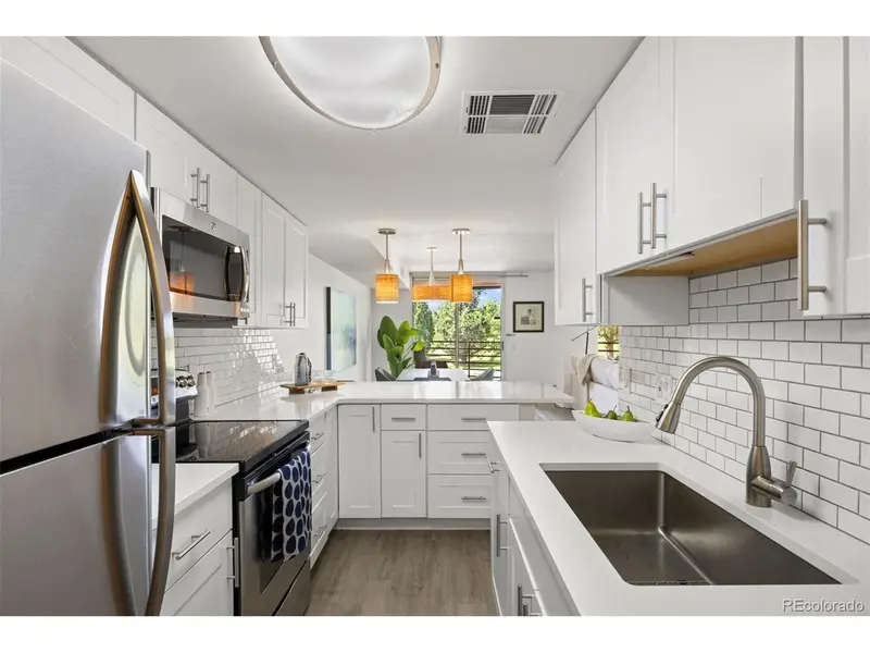 5955 E 10th #104, Denver, CO 80220