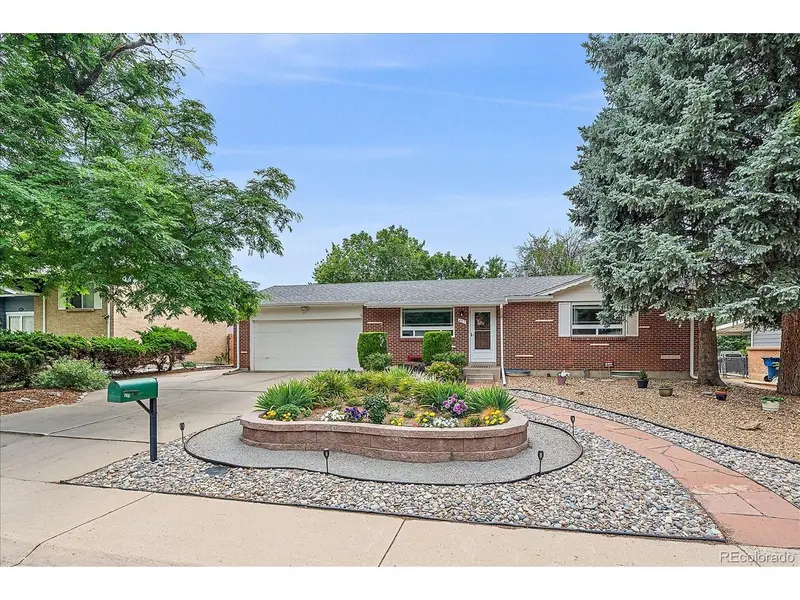 655 S Oakland, Aurora, CO 80012