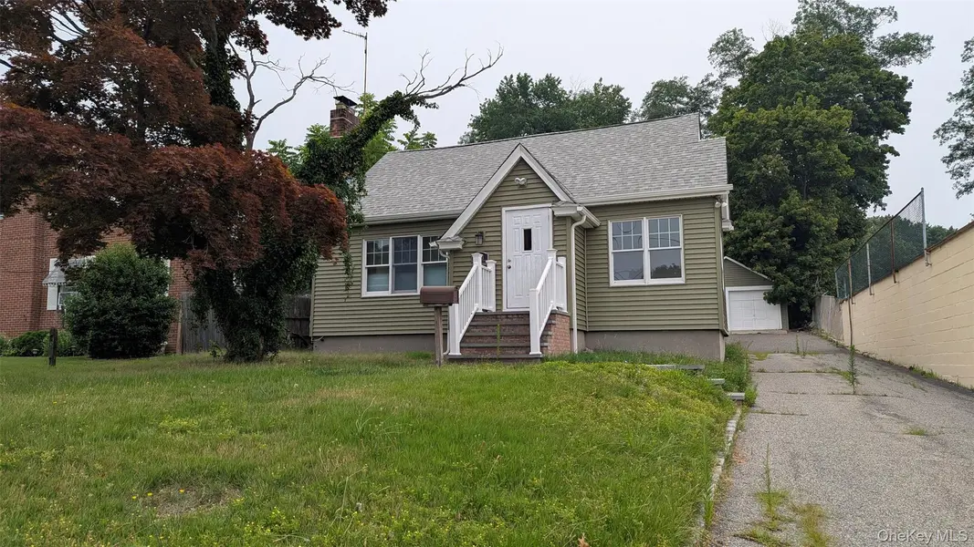 153 W Main ST, Kings Park, NY 11754
