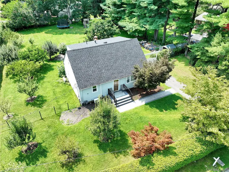 1 Stemmer LN, Suffern, NY 10901