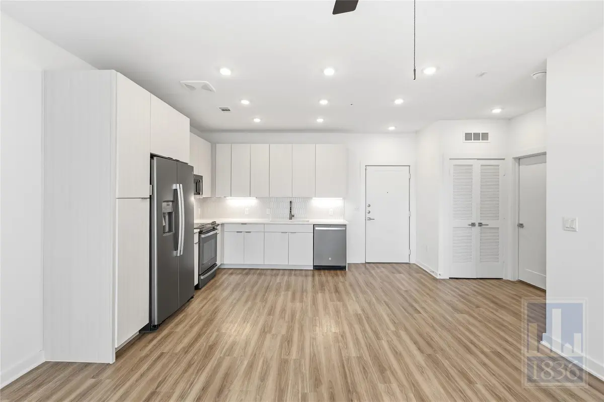 4802 S Congress Ave #514, Austin, TX 78745