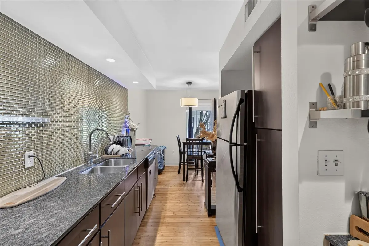 2200 Dickson DR #127, Austin, TX 78704