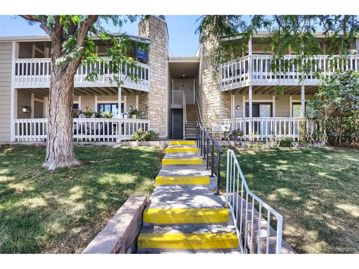 8225 Fairmount #4-202, Denver, CO 80247