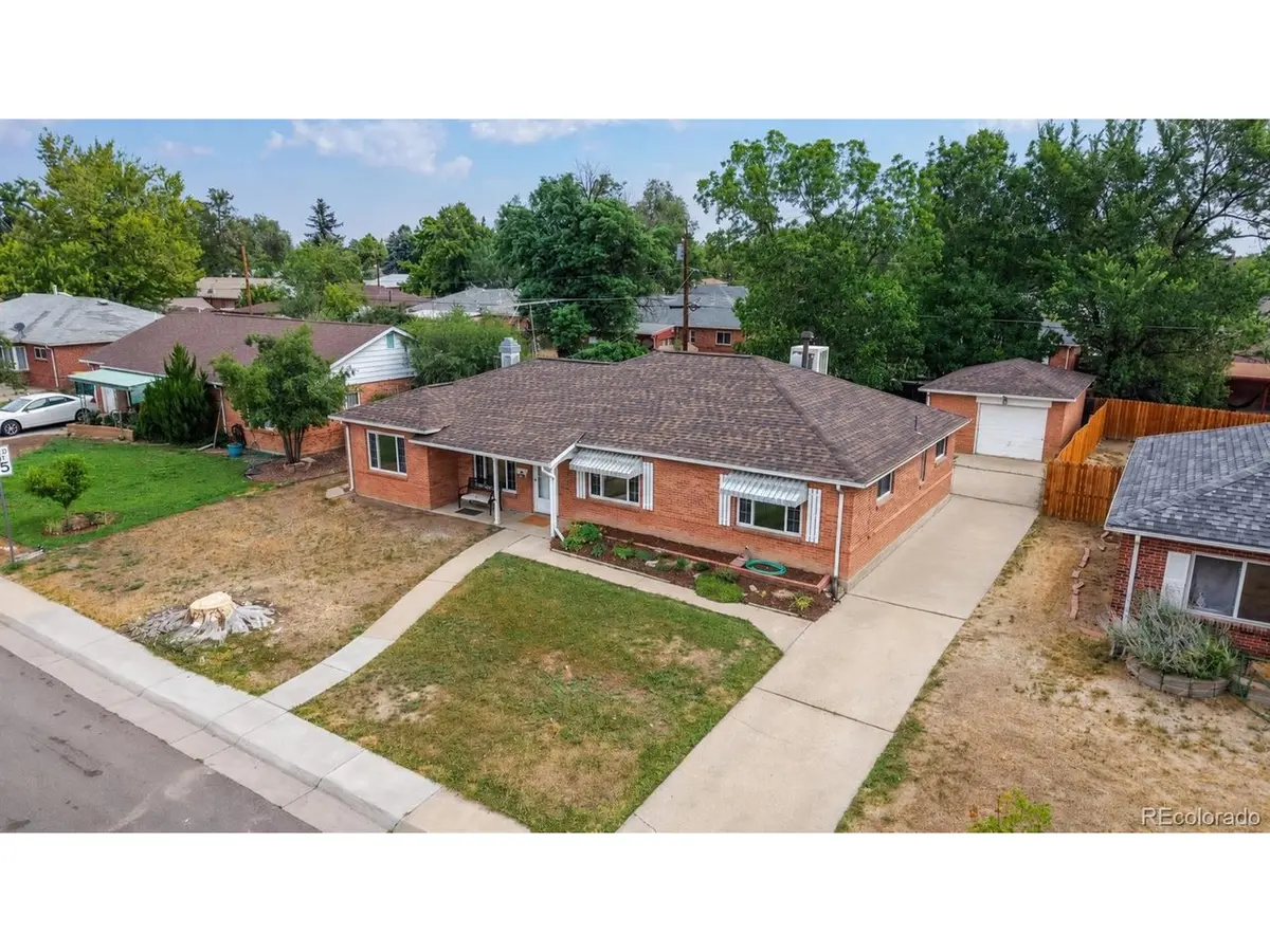 820 Tucson, Aurora, CO 80011