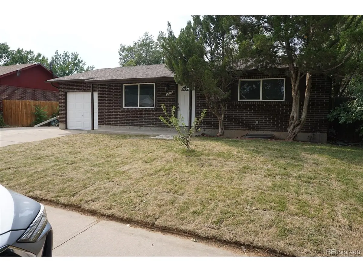 5527 Chandler, Denver, CO 80239