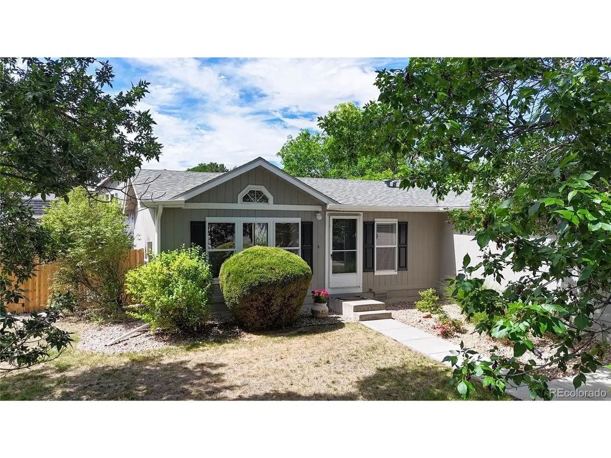 5741 S Quemoy, Centennial, CO 80015