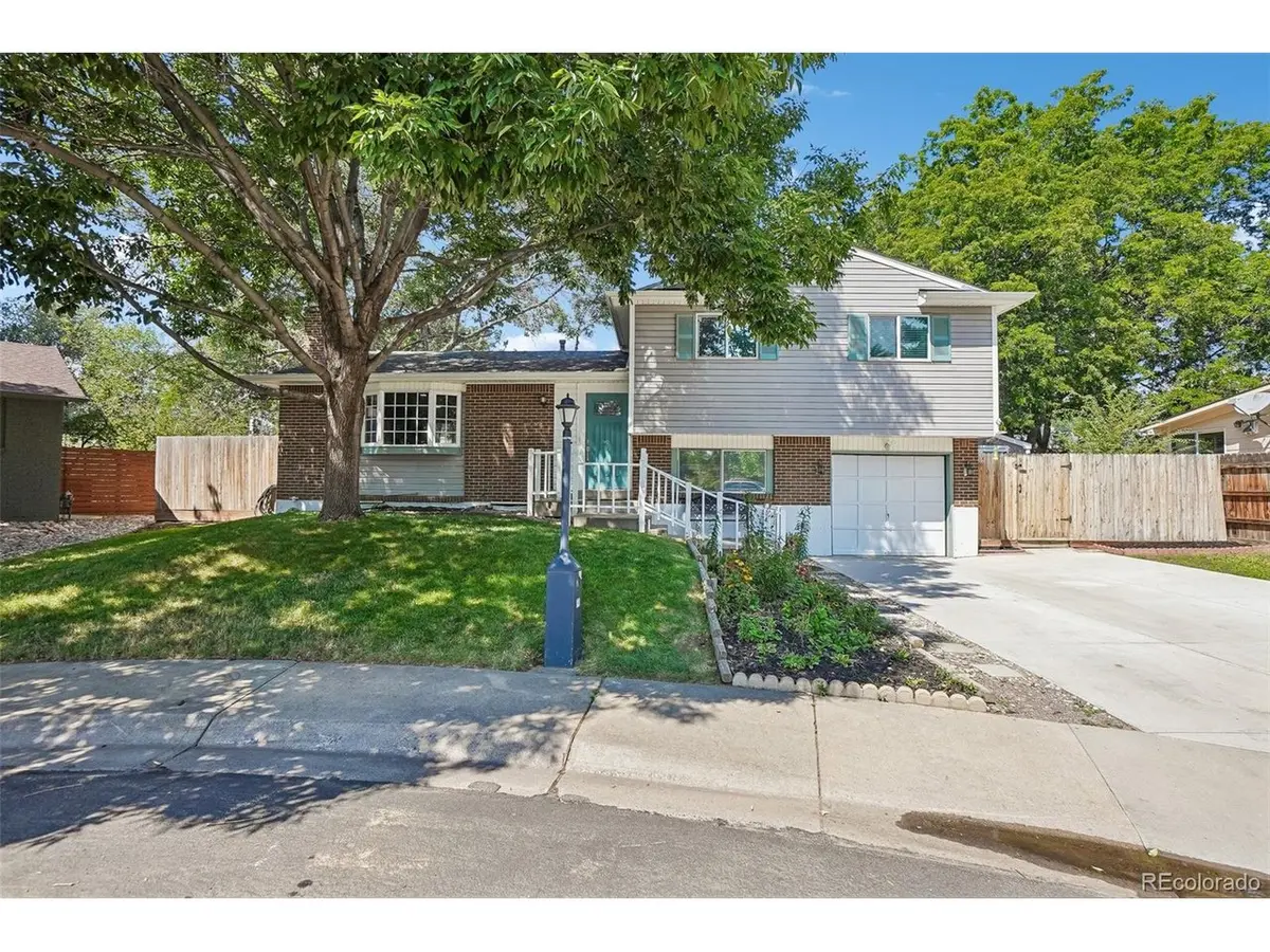 1635 Hartley, Longmont, CO 80501