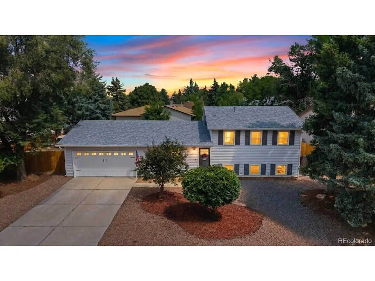 6340 Okeechobee, Colorado Springs, CO 80915
