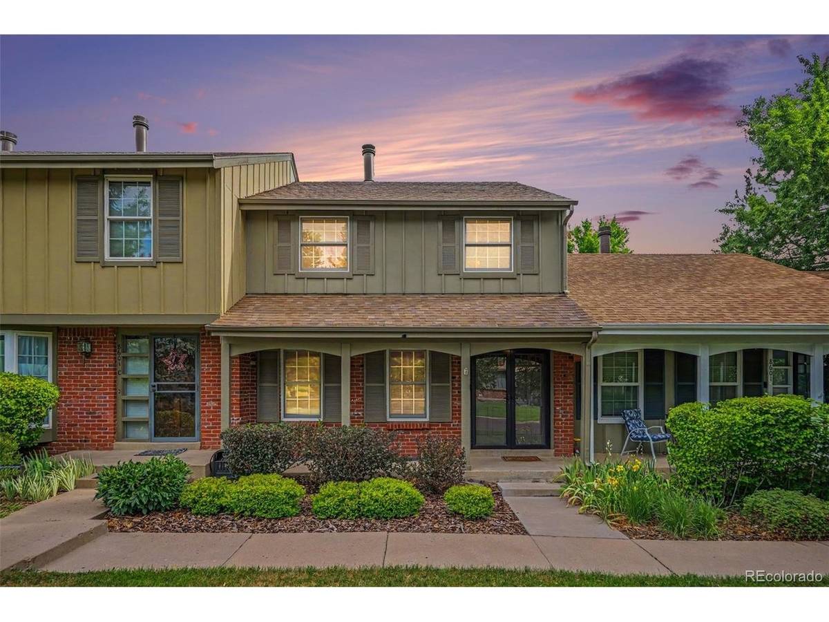 8601 E Yale #B, Denver, CO 80231