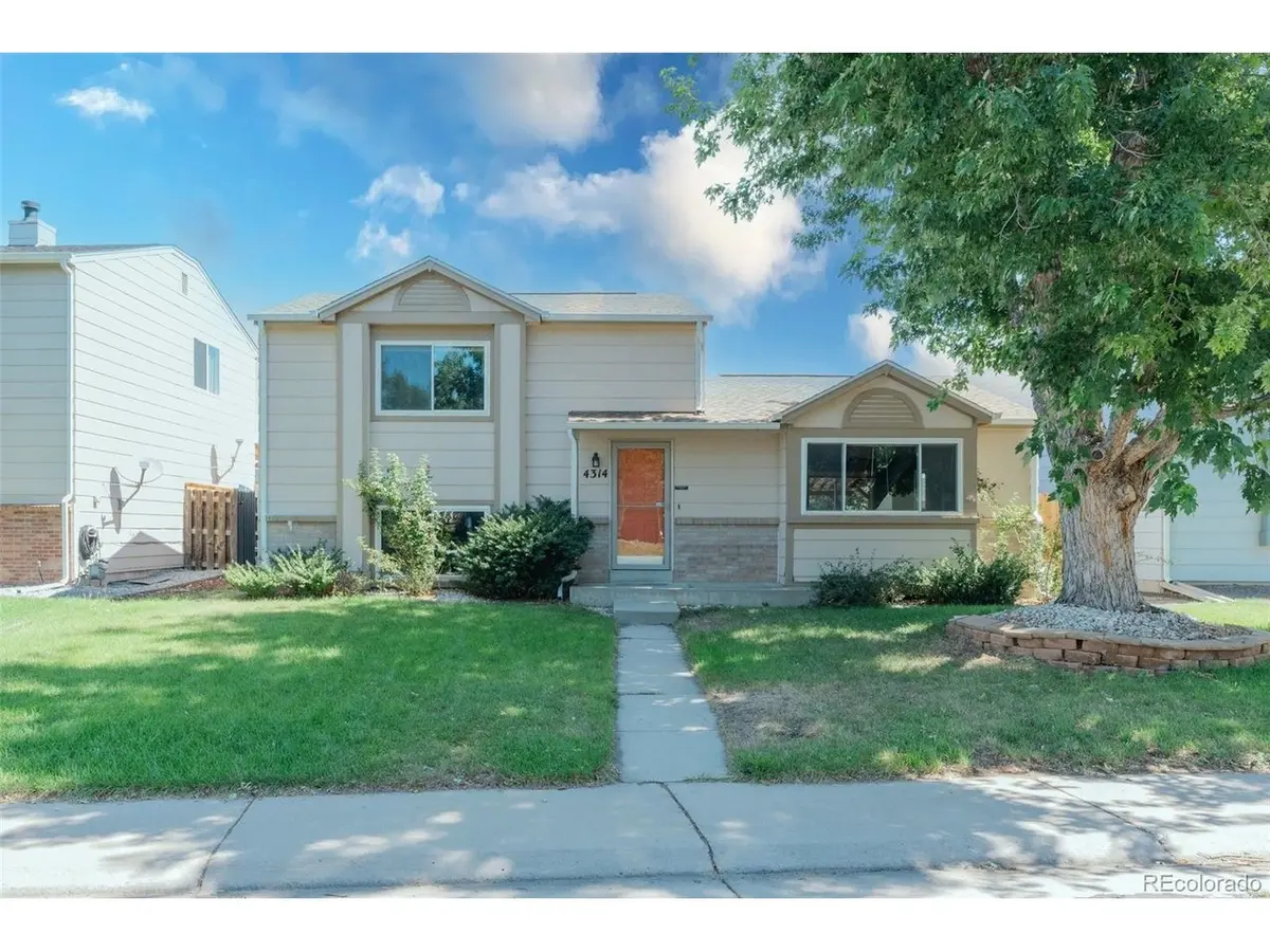 4314 Nepal, Denver, CO 80249
