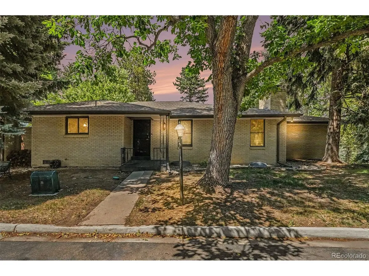 8550 W 10th, Lakewood, CO 80215