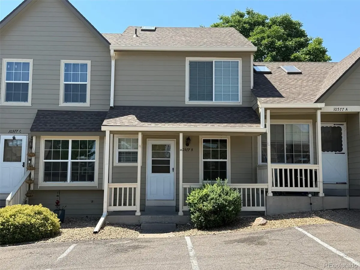 10577 W Maplewood #B, Littleton, CO 80127